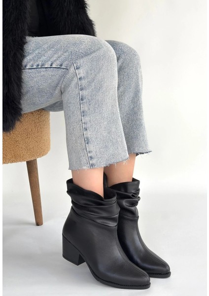 Lukana Siyah Cilt Topuklu Körüklü Bot modelleri