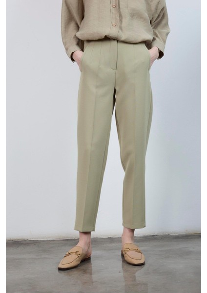 Pensli Kadın Havuç Pantolon fırsatları