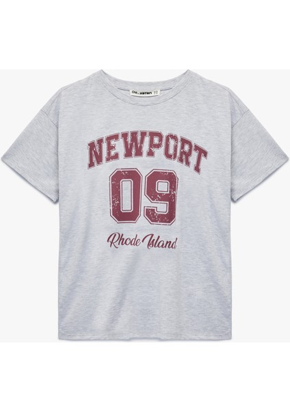 Kısa Kollu Kolej Baskılı Bisiklet Yaka Oversize Tişört