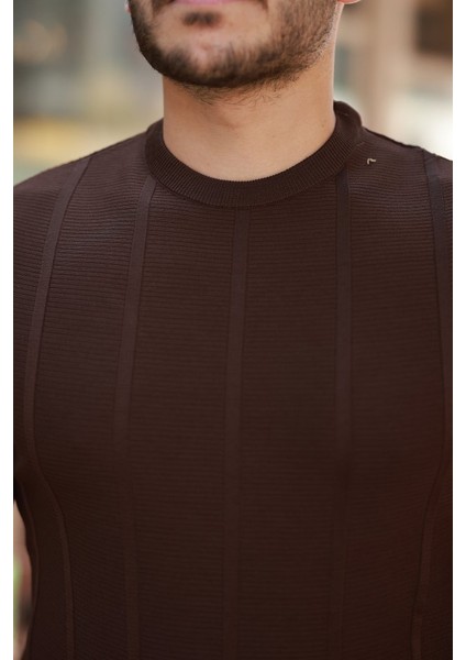 Erkek Desenli Çizgi Kabartmalı Kısa Kollu Tişört modelleri