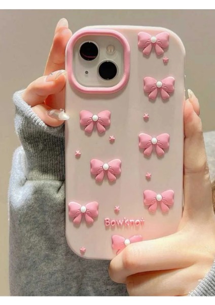 iPhone 13 / 14 / 15 Uyumlu Pembe Fiyonk Desenli Kabartmalı Yumuşak Silikon Kılıf