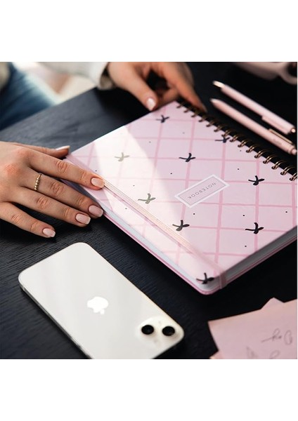 17X24 Spiralli Lastikli Sert Kapak Düz-Çizgisiz Not Defteri Pembe Siyah Kurdele