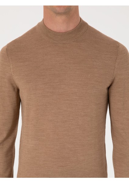 Erkek Camel Slim Fit Yün Karışımlı Çeyrek Balıkçı Yaka Basic Triko Kazak 50318891-VR015