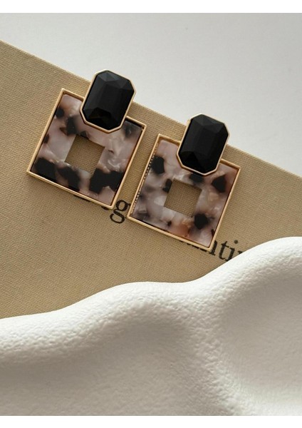 Kare Zr Model Leoparlı Akrilik Küpe