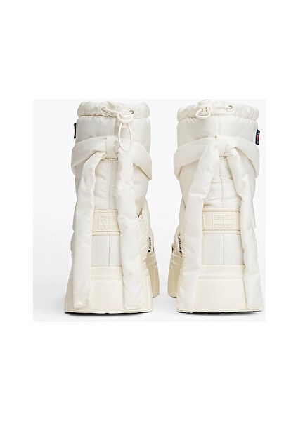 Kadın Beyaz Bot fırsatları