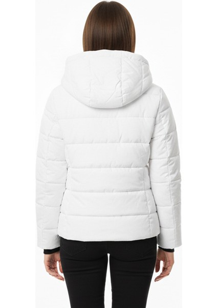 Apreski Kadın Beyaz Kapüşonlu Mont fiyatları
