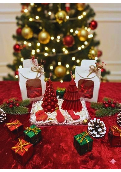 Noel Yılbaşı Temalı El Işi Mum Seti – Kırmızı Ağaç Figürlü Tasarım 2'li Ağaç Motifli