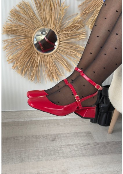 Karmi Kırmızı Rugan Topuklu Kemerli Ayakkabı modelleri