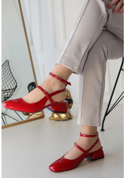 Karmi Kırmızı Rugan Topuklu Kemerli Ayakkabı indirimleri