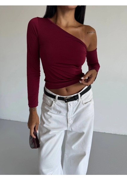 Omuz Detaylı Kollu Bluz Bordo fırsatları