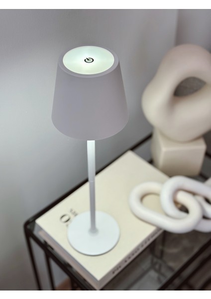 Beyaz Metal Dokunmatik Abajur