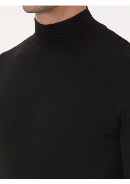 Erkek Siyah Slim Fit Pamuk Karışımlı Yarım Balıkçı Yaka Basic Triko Kazak 50318619-VR046