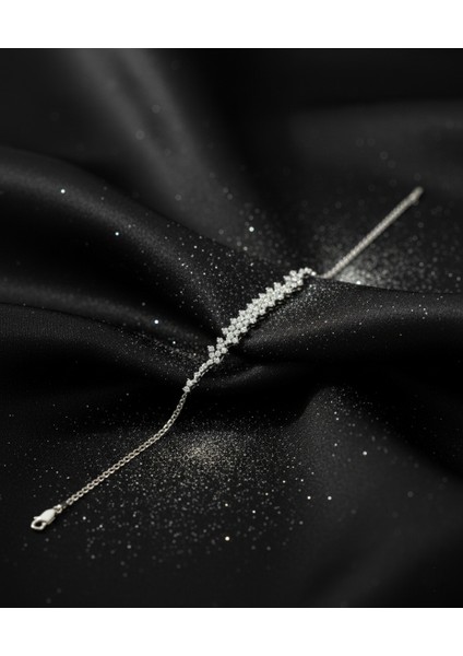 925 Ayar Gümüş Su Yolu Zirkon Taşlı Kadın Bileklik (Rodyum Kaplamalı)