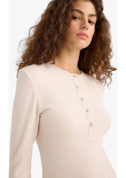 F1879AXBG583 Bej Fitted Düğmeli Yaka Uzun Kollu Tişört modelleri