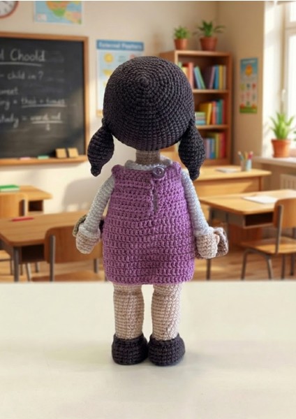 Öğretmen Elif – El Yapımı Örgü Amigurumi Bebek modelleri