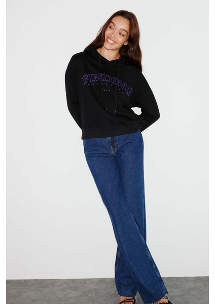 Sydney Kadın Içi Polarlı Önü Nakışlı Regular Fit Kapüşonlu Siyah Sweatshirt modelleri