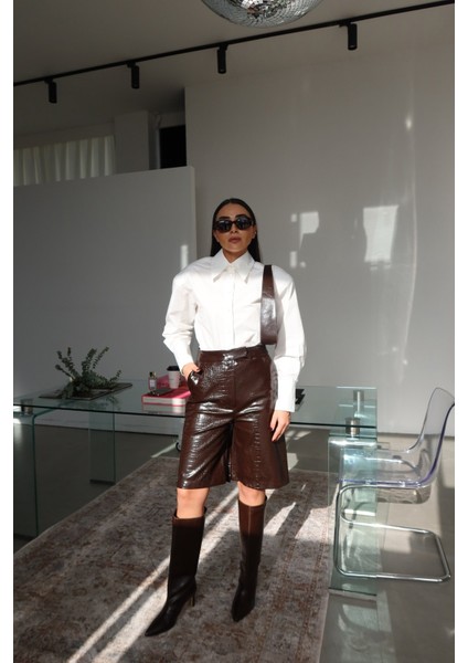 Yılan Desenli Deri Şort