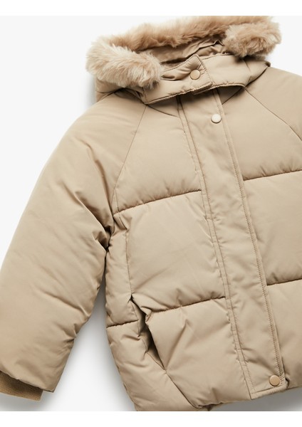 Kapşonlu Uzun Kollu Kapitone Şişme Mont modelleri