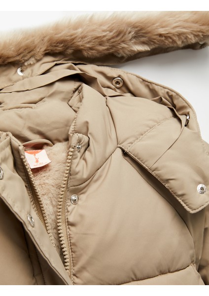 Kapşonlu Uzun Kollu Kapitone Şişme Mont fırsatları