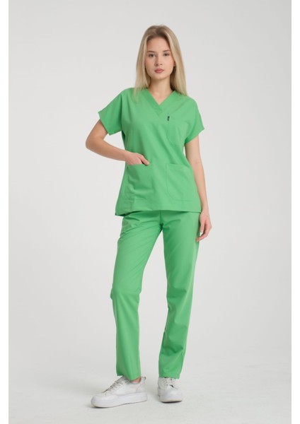 Üniforma V Yaka Fıstık Yeşil Unisex Likralı Ütü Istemeyen Doktor Hemşire Takım Scrubs