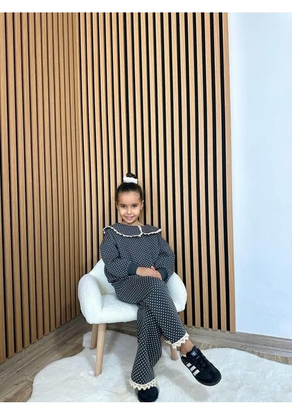 Kız Çocuk Pamuklu Puantiye Desenli Dantel Yakalı Takım – Geniş Paça Pantolonlu modelleri