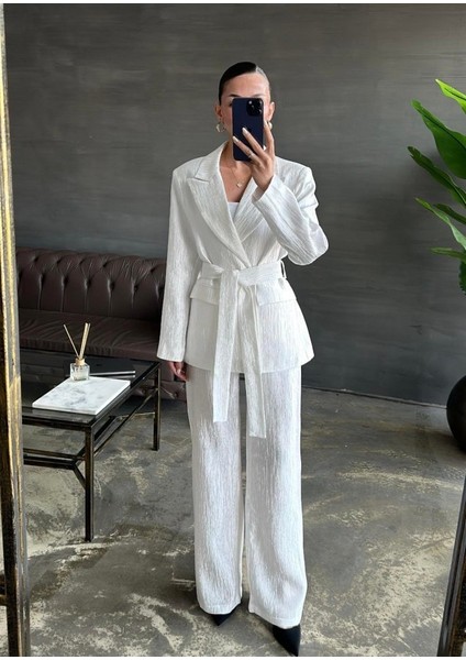 Ekru Beli Kuşaklı Ceket ve Pantolon Parlak Takım fiyatları