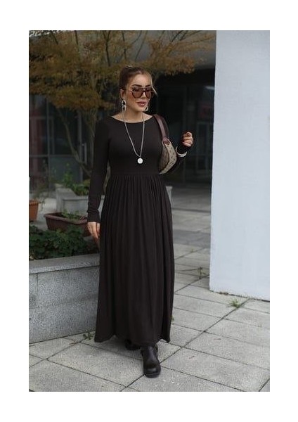 Kadın Kayık Yaka Sırt Dekoltesi ve Yırtmaç Detay Maxi Boy Elbise fiyatları