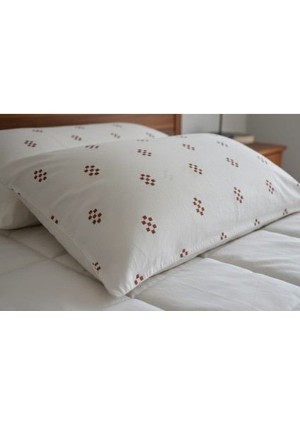 Pazen Yastık Kılıfı Beyaz Kırmızı