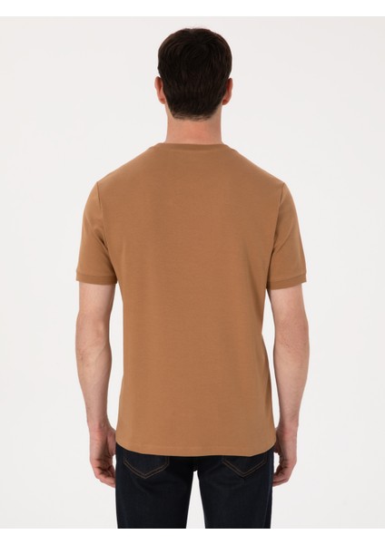 Erkek Kahverengi Regular Fit %100 Pamuk Bisiklet Yaka Basic T-shirt 50319801-VR153