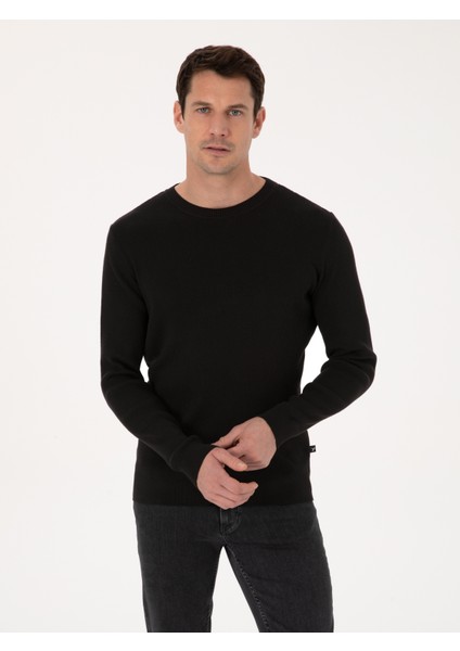 Erkek Siyah Slim Fit Pamuk Karışımlı Bisiklet Yaka Selanik Örgü Triko Kazak 50318976-VR046