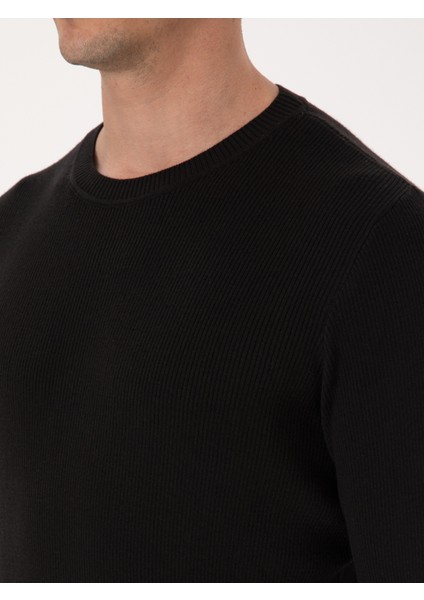 Erkek Siyah Slim Fit Pamuk Karışımlı Bisiklet Yaka Selanik Örgü Triko Kazak 50318976-VR046