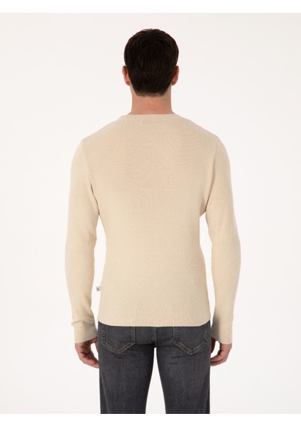 Erkek Bej Slim Fit Pamuk Karışımlı Bisiklet Yaka Selanik Örgü Triko Kazak 50318976-VR011