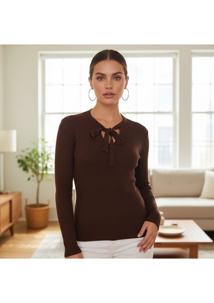 Kadın Triko Fiyonk Yaka Basic Body fiyatları