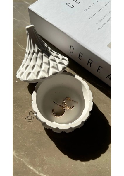 Dekoratif Işlemeli Oval Takı Kutusu indirimleri