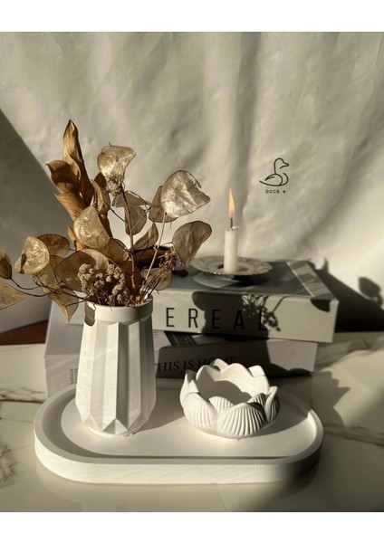 Geometrik Desenli Vazo ve Lotus Çiçek Görünümlü Dekoratif Set fırsatları
