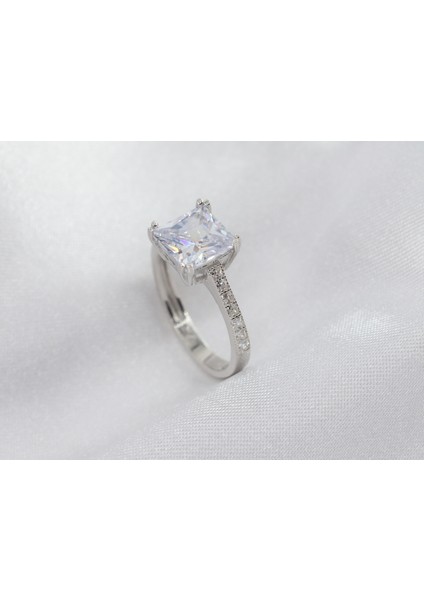 Kare Tektaş Kadın Yüzük, Beyaz Tektaş Gümüş Yüzük, Beyaz Tektaş Kadın Yüzük modelleri