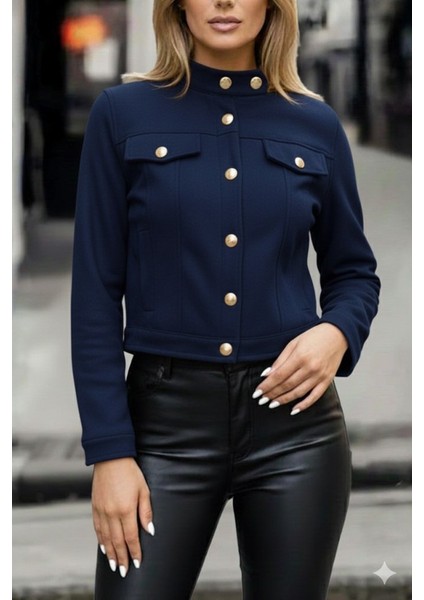 Kadın Uzun Kollu Yakadan ve Önden Düğmeli Süet Kısa Ceket