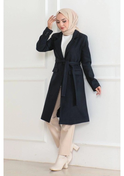 Kaşe Kaban – Uzun Boy Kruvaze Yaka, Kuşaklı Tesettür Kışlık Kaban, Astarlı Şık Yünlü Dokuma Oversize Rahat Kalıp, Cepli Modern Kaşe Mont Modeli - Lacivert fırsatları