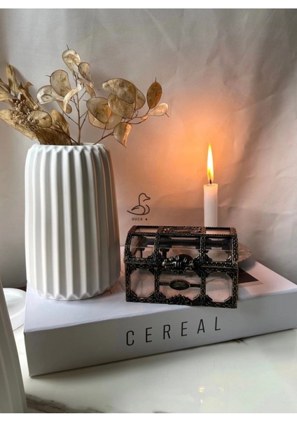 Çizgili Form Taş Tozu Dekoratif Vazo