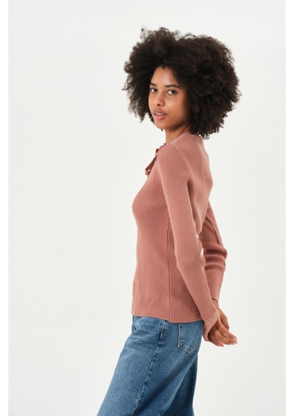 Kadın Triko Fiyonk Yaka Basic Body modelleri