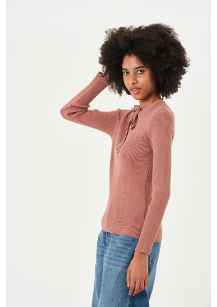 Kadın Triko Fiyonk Yaka Basic Body fırsatları