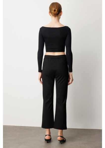 Paçası Taş Detaylı Pantolon indirimleri