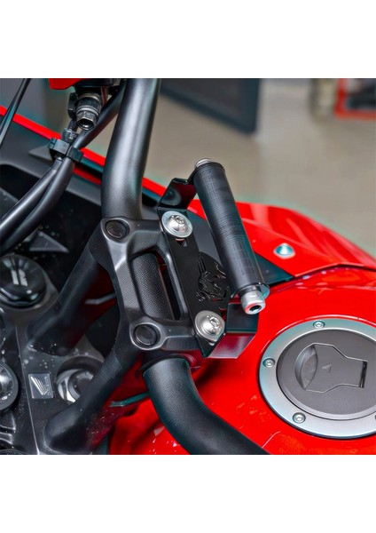 Honda Nx 500 ve Honda Pcx (2021-2024) Uyumlu Telefon Tutucu