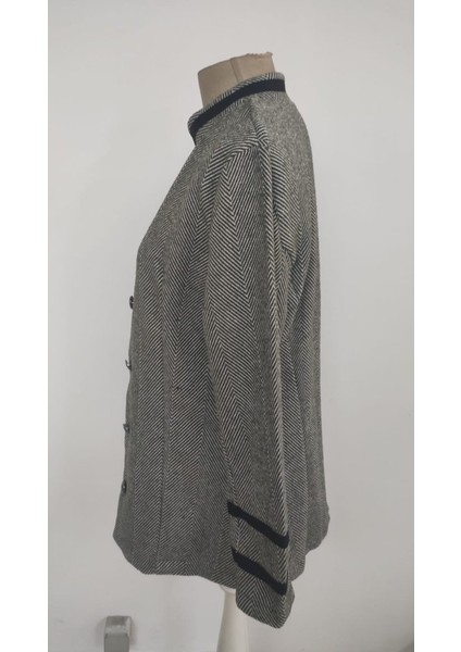 Kadın Uzun Kollu Hakim Yaka Düğme Detaylı Mini Dokuma Ceket indirimleri