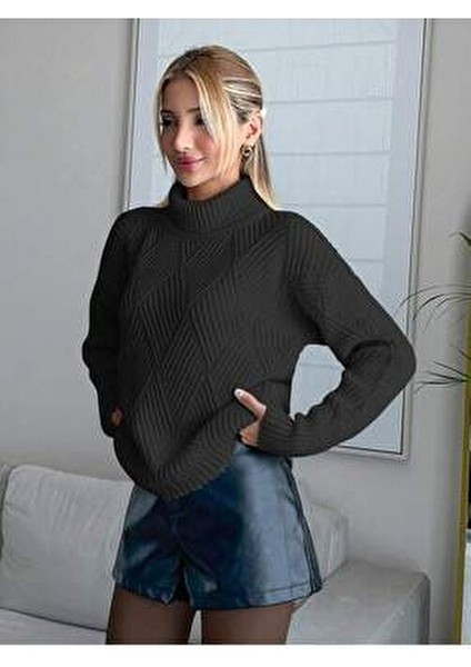 Kadın Baklava Desenli Boğazlı Siyah Triko Kazak modelleri