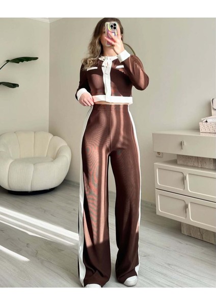 Kadın Acı Kahve Yanları Şeritli Düğme Detaylı Garnili Takım