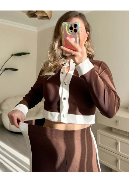 Kadın Acı Kahve Yanları Şeritli Düğme Detaylı Garnili Takım