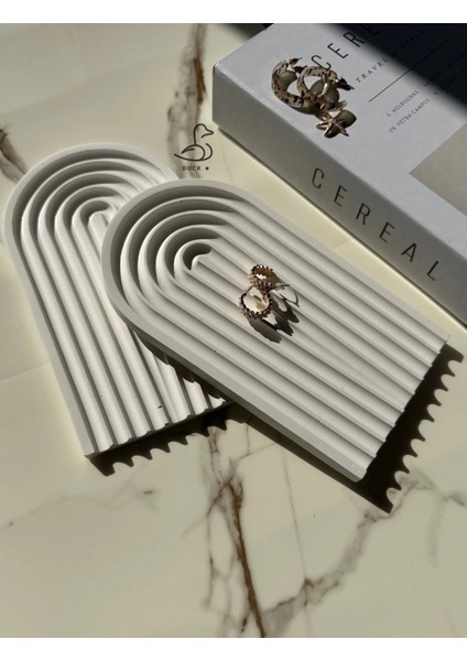 Çizgili Dekoratif Taş Tozu Sunum Tabağı modelleri