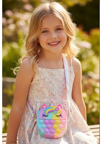 Unicorn Figürlü Karışık Renkli Askılı Fermuarlı Tek Gözlü Silikon Pop-It Kız Çocuk Çanta fiyatları