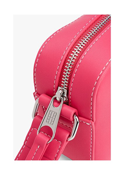 Kadın Kırmızı Çapraz Askılı Çanta modelleri